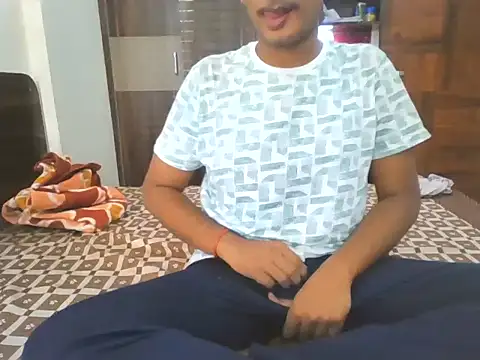 Snapshot of Dusky_Aarav chatting on September 22, 6:37 am Dusky Aarav online show from September 22, 6:37 am