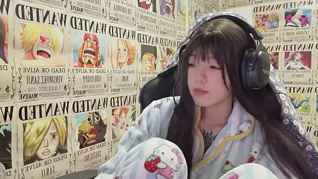 Snapshot of SNAKEgirlQAQ chatting on September 23, 6:22 pm SNAKEgirlQAQ online show from September 23, 6:22 pm