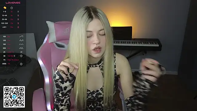 mybunnywendy online show from February 23, 2:25 pm