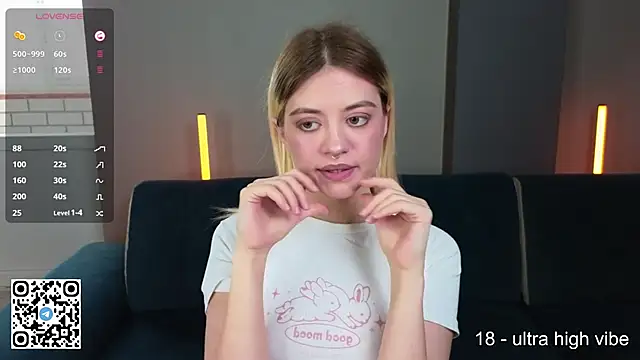 mybunnywendy online show from October 10, 6:45 am