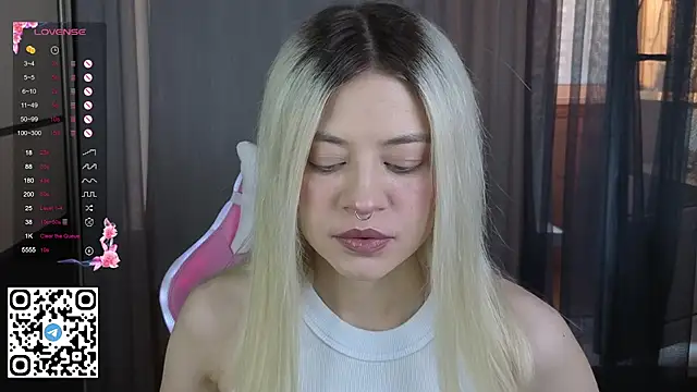 Snapshot of mybunnywendy chatting on February 23, 2:14 pm mybunnywendy online show from February 23, 2:14 pm