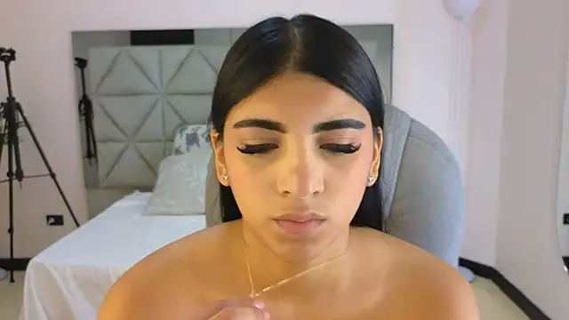 Snapshot of maiaa_ruiz chatting on February 24, 2:37 pm maiaa ruiz online show from February 24, 2:37 pm