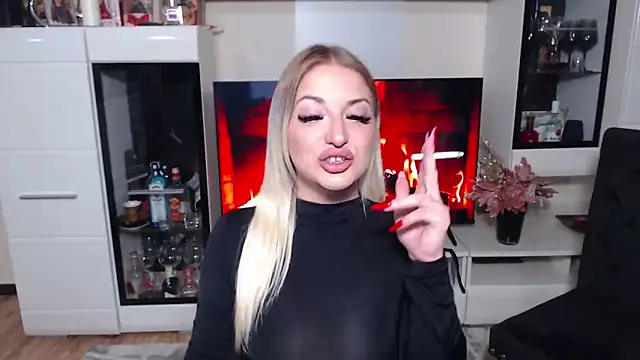 GodessJulia online show from December 3, 10:41 pm