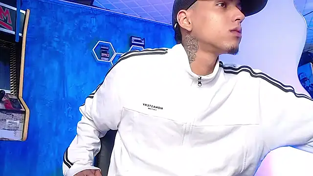 Liam lee online show from February 13, 1:26 pm