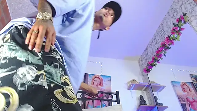 Liam lee online show from September 29, 1:38 pm