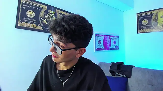 Snapshot of TylerWhite_ chatting on January 29, 6:54 am TylerWhite  online show from January 29, 6:54 am