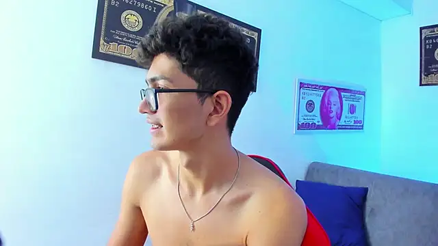 Snapshot of TylerWhite_ chatting on January 31, 5:51 am TylerWhite  online show from January 31, 5:51 am