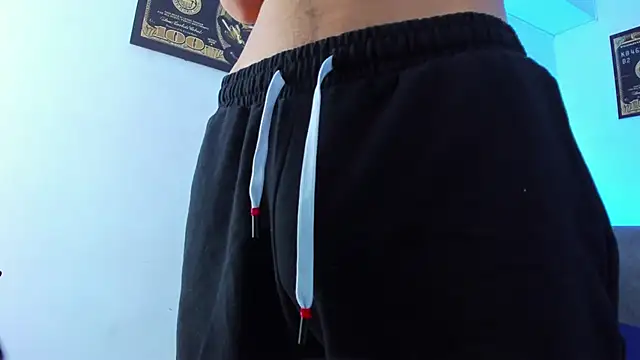 Snapshot of TylerWhite_ chatting on February 1, 6:21 am TylerWhite  online show from February 1, 6:21 am