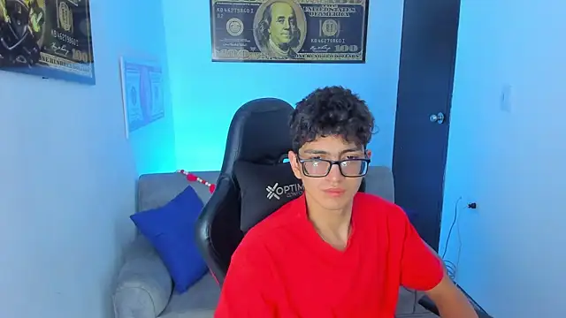 Snapshot of TylerWhite_ chatting on February 15, 6:23 am TylerWhite  online show from February 15, 6:23 am