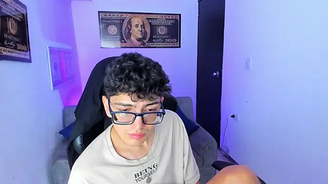 Snapshot of TylerWhite_ chatting on February 26, 2:48 am TylerWhite  online show from February 26, 2:48 am