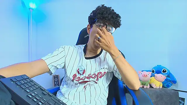 Snapshot of TylerWhite_ chatting on September 26, 5:55 am TylerWhite  online show from September 26, 5:55 am