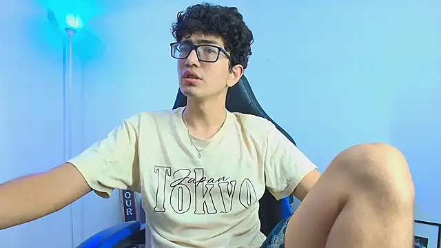 Snapshot of TylerWhite_ chatting on September 27, 11:15 am TylerWhite  online show from September 27, 11:15 am