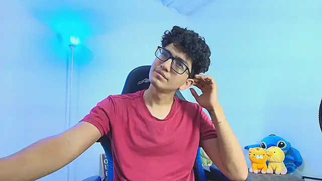 Snapshot of TylerWhite_ chatting on October 24, 4:31 am TylerWhite  online show from October 24, 4:31 am