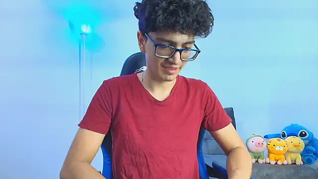 Snapshot of TylerWhite_ chatting on October 26, 6:36 pm TylerWhite  online show from October 26, 6:36 pm