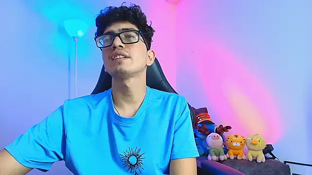 TylerWhite  online show from December 20, 4:19 am