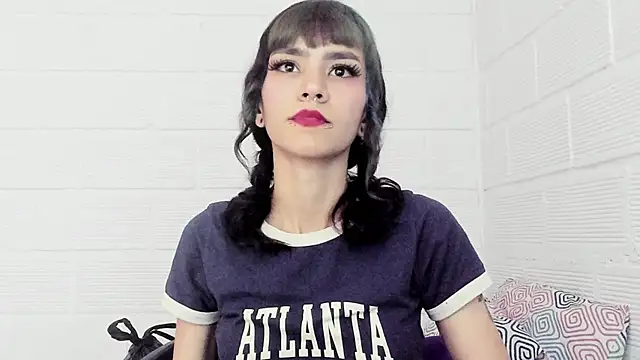 Snapshot of Badxbitch chatting on October 16, 11:17 pm Badxbitch online show from October 16, 11:17 pm