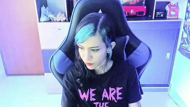 Snapshot of Badxbitch chatting on March 25, 4:40 am Badxbitch online show from March 25, 4:40 am