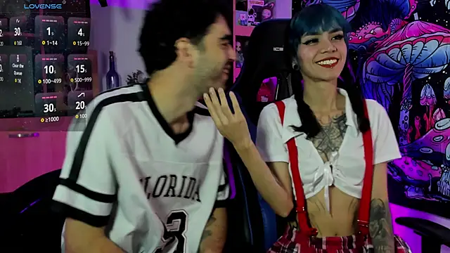 Snapshot of Badxbitch chatting on April 6, 3:59 am Badxbitch online show from April 6, 3:59 am