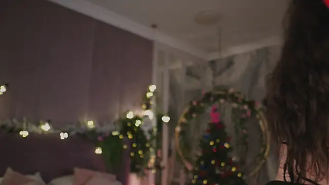 Snapshot of Meow_Nancy chatting on December 24, 8:33 am Meow Nancy online show from December 24, 8:33 am