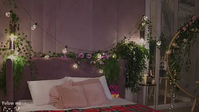 Snapshot of Meow_Nancy chatting on February 5, 5:41 am Meow Nancy online show from February 5, 5:41 am