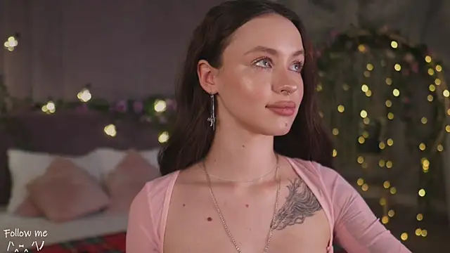 Snapshot of Meow_Nancy chatting on February 21, 9:02 am Meow Nancy online show from February 21, 9:02 am