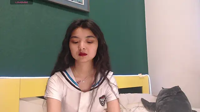 Snapshot of Shy_Kira chatting on June 1, 8:49 am Shy Kira online show from June 1, 8:49 am