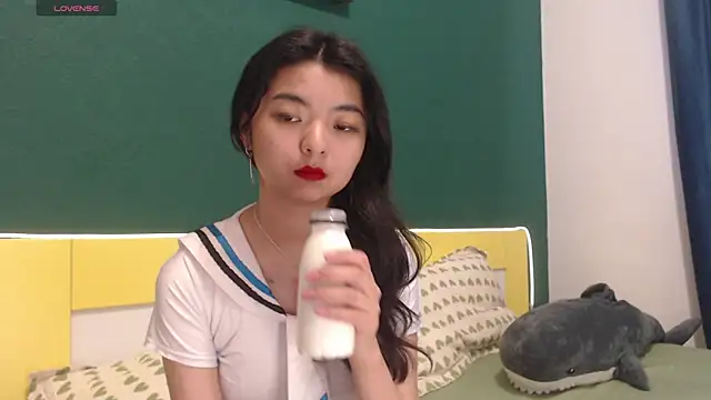 Snapshot of Shy_Kira chatting on June 12, 8:46 am Shy Kira online show from June 12, 8:46 am