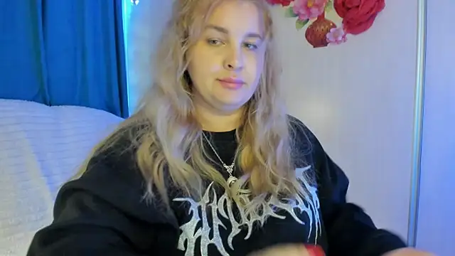 CoraSwon online show from October 2, 6:42 am