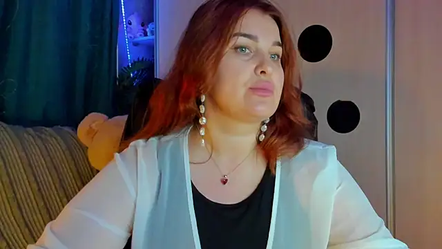 CoraSwon online show from April 29, 5:22 am