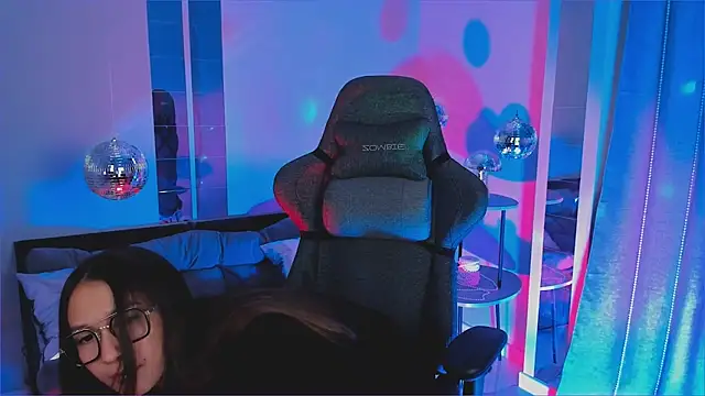 Snapshot of LanaBaker chatting on September 19, 3:08 am LanaBaker online show from September 19, 3:08 am