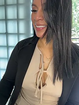 Snapshot of Sofia_Convers chatting on March 22, 1:14 pm Sofia Convers online show from March 22, 1:14 pm