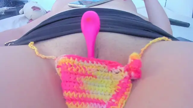 Snapshot of KarelySexy chatting on July 18, 1:15 pm KarelySexy online show from July 18, 1:15 pm