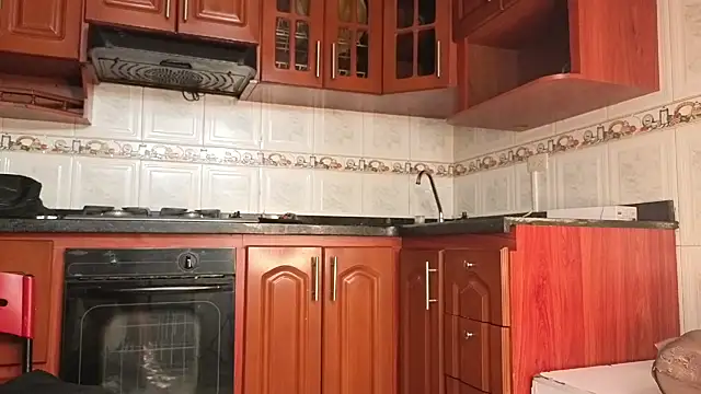 Snapshot of GianellaCox_ chatting on September 19, 1:12 pm GianellaCox online show from September 19, 1:12 pm