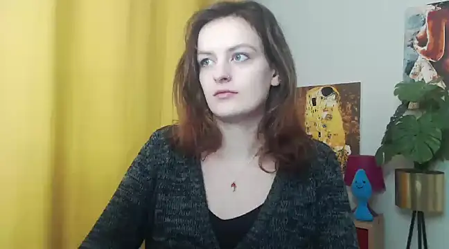 Snapshot of juicyNadine chatting on December 5, 6:21 am juicyNadine online show from December 5, 6:21 am