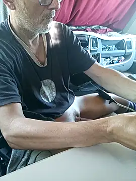 Snapshot of richa22cm chatting on September 30, 12:43 pm richa22cm online show from September 30, 12:43 pm