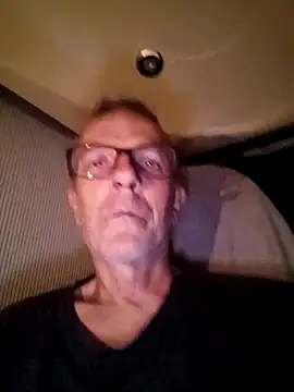 Snapshot of richa22cm chatting on October 11, 6:06 pm richa22cm online show from October 11, 6:06 pm