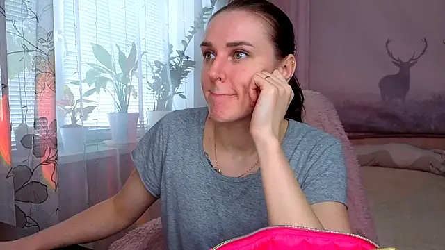 Bella  Swoon online show from May 13, 4:54 am