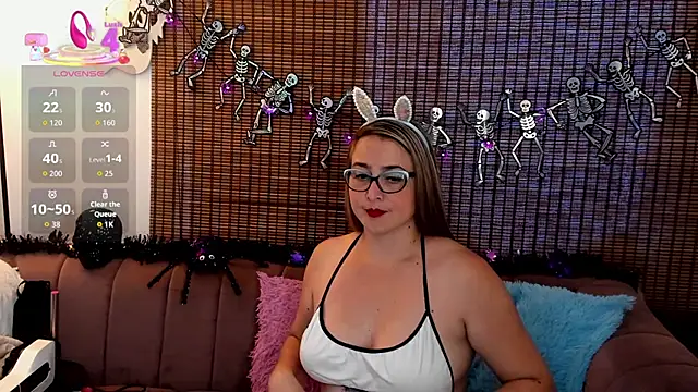 Snapshot of ariana_cross chatting on October 15, 12:38 pm ariana cross online show from October 15, 12:38 pm