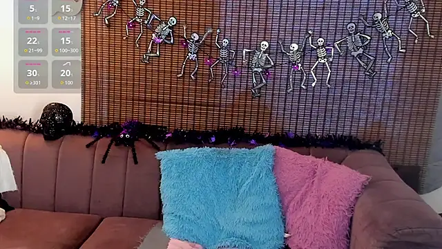 Snapshot of ariana_cross chatting on October 22, 12:38 pm ariana cross online show from October 22, 12:38 pm