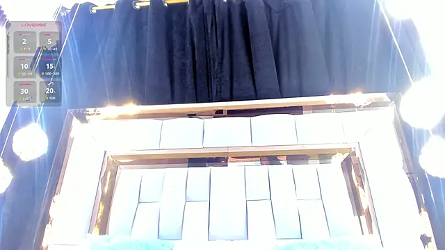 RileySweett online show from October 18, 11:55 am