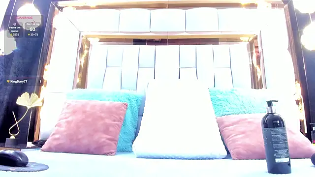 RileySweett online show from October 23, 11:53 am