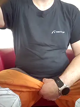 Snapshot of ced62000 chatting on October 11, 8:02 am ced62000 online show from October 11, 8:02 am