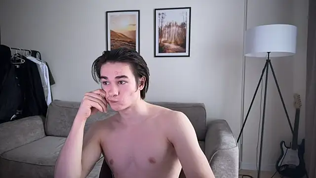 Snapshot of MarkusDean chatting on January 17, 9:06 am MarkusDean online show from January 17, 9:06 am