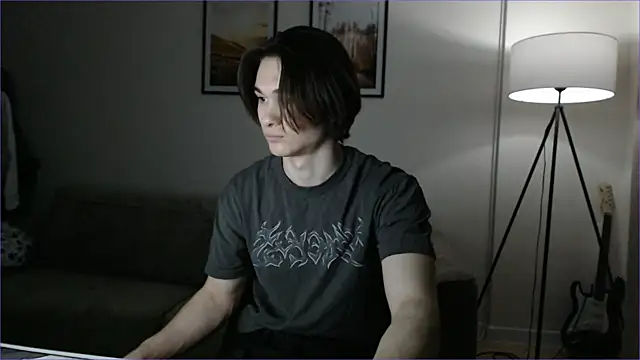 Snapshot of MarkusDean chatting on February 2, 3:17 pm MarkusDean online show from February 2, 3:17 pm