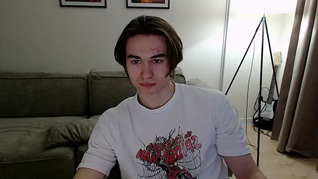 Snapshot of MarkusDean chatting on February 4, 6:27 pm MarkusDean online show from February 4, 6:27 pm