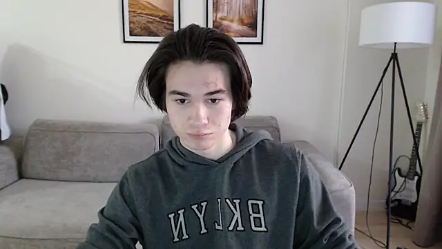 Snapshot of MarkusDean chatting on February 6, 5:14 am MarkusDean online show from February 6, 5:14 am