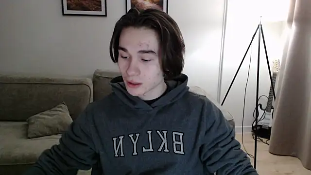 Snapshot of MarkusDean chatting on February 7, 2:15 pm MarkusDean online show from February 7, 2:15 pm