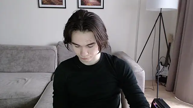 Snapshot of MarkusDean chatting on February 9, 9:47 am MarkusDean online show from February 9, 9:47 am