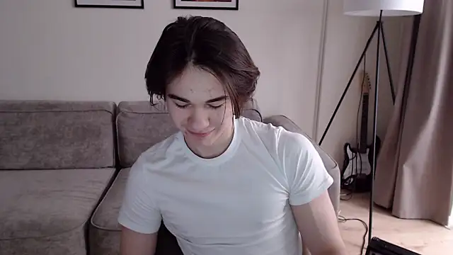 Snapshot of MarkusDean chatting on February 15, 10:44 am MarkusDean online show from February 15, 10:44 am