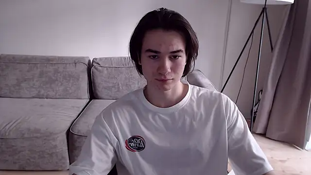 Snapshot of MarkusDean chatting on February 22, 9:56 am MarkusDean online show from February 22, 9:56 am